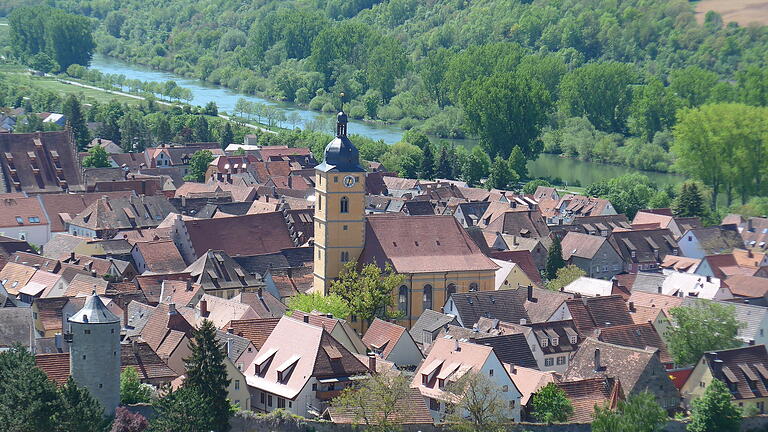 Photovotaikfreies Denkmalensemble: Sommerhausen vom Altenberg.