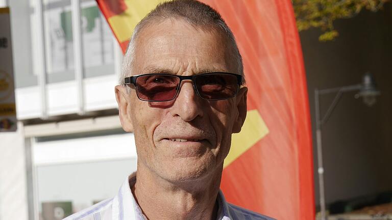 Manfred Setter (MLPD) kandidiert erneut für den Bundestag. Manfred Setter (MLPD) kandidiert erneut für den Bundestag.