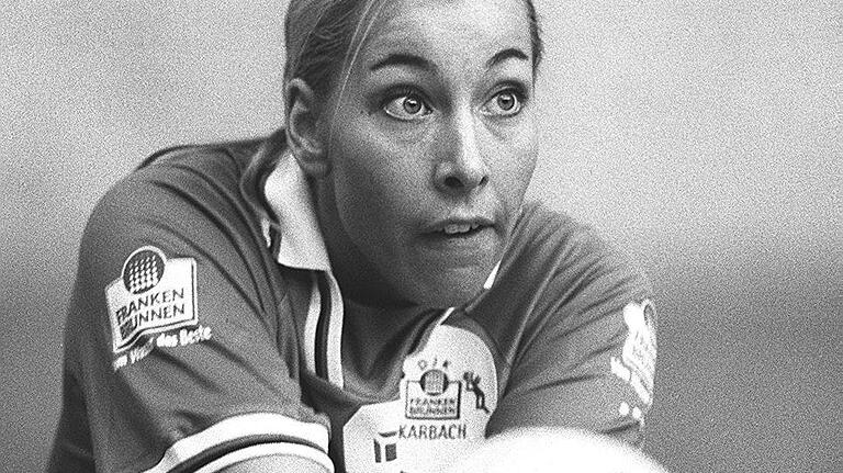 Tanja Hart 1998 als Bundesliga-Spielerin der DJK Karbach.