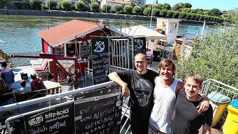 Drei der Betreiber hoffen, den Kutter behalten zu können.