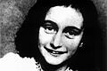 Das jüdische Mädchen Anne Frank, das durch ihre Tagebuchaufzeichnungen im Versteck ihrer Familie in Amsterdam während des Zweiten Weltkriegs bekannt wurde. Foto: -/ANP/dpa       -  Anne Frank wurde durch ihre Tagebuchaufzeichnungen im Versteck ihrer Familie in Amsterdam während des Zweiten Weltkriegs bekannt.