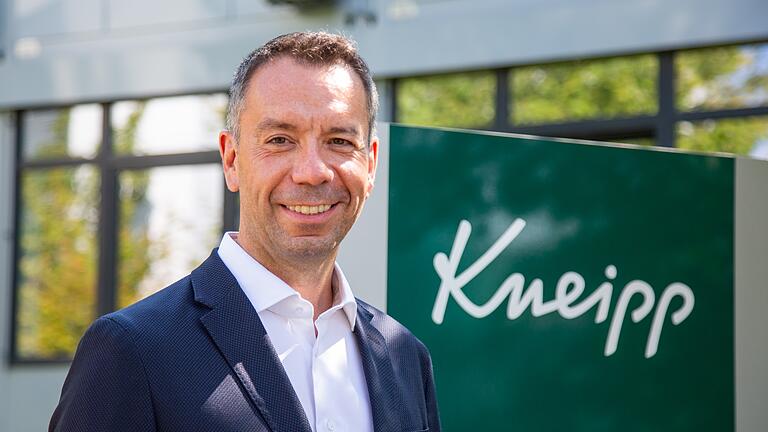Kneipp-Geschäftsführer Alexander C. Schmidt sieht im wachsenden Verbraucherbewusstsein große Chancen für sein traditionsreiches Unternehmen. Kneipp-Geschäftsführer Alexander C. Schmidt sieht im wachsenden Verbraucherbewusstsein große Chancen für sein traditionsreiches Unternehmen.