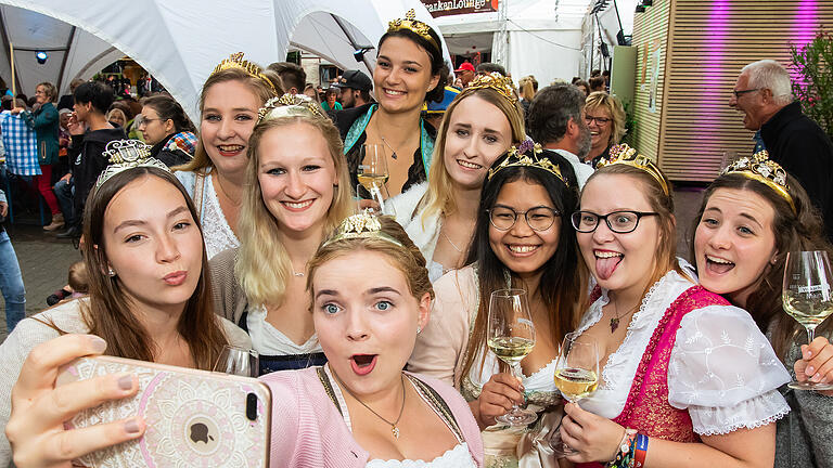 Impressionen vom Eröffnungstag beim Volkacher Weinfest 2019.