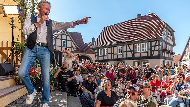 Rock 'n' Roll-Altstar Peter Kraus (83) war am Samstag der Stargast bei den Fladungen Classics. Die Veranstaltung feierte nach etlichen Jahren Pause ein fulminantes Comeback.