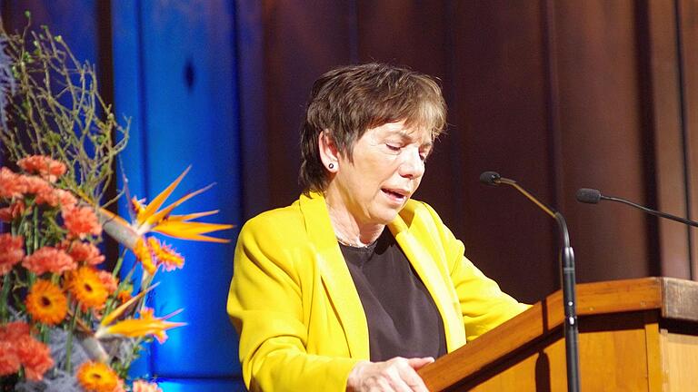 Margot Käßmann beim Vortrag - Margot Käßmann beim Vortrag Margot Käßmann beim Vortrag - Margot Käßmann beim Vortrag