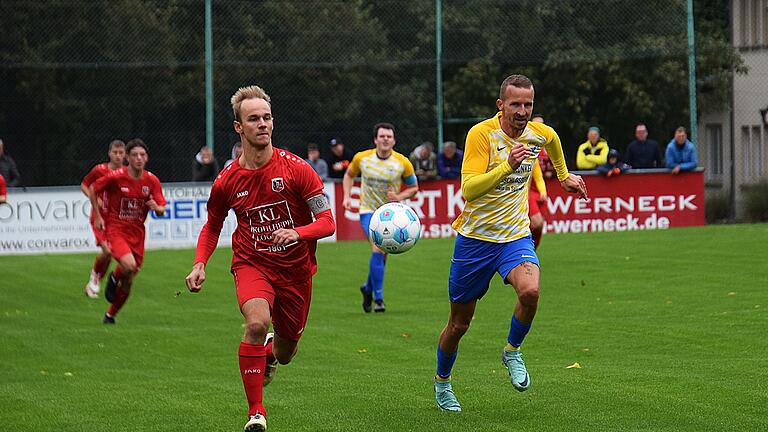 Die Spiele des FC Fuchsstadt, FC 06 Bad Kissingen und TSV Münnerstadt       -  Wieder auf die Überholspur wollte Yanik Pragmann (links) mit dem FC Fuchsstadt. Stattdessen setzte es bei Aufsteiger TSV Aubstadt II die vierte Niederlage in Folge.