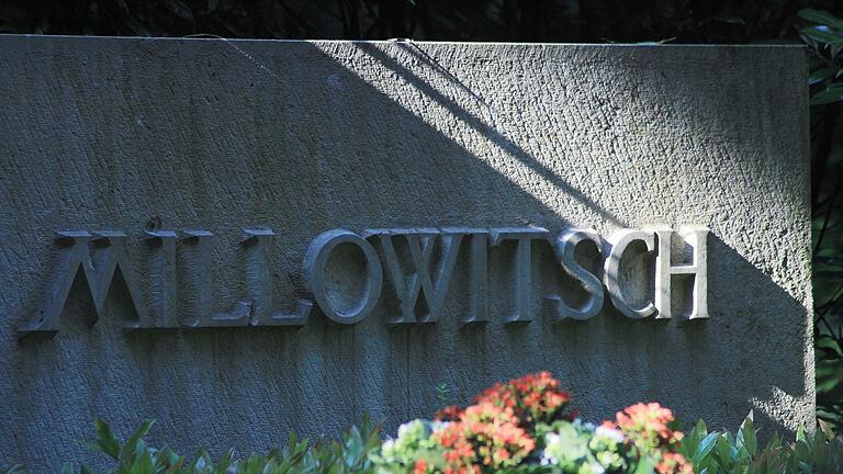 Willy Millowitschs Grab       -  Willy Millowitsch liegt auf dem Kölner Melatenfriedhof begraben (Archivbild).