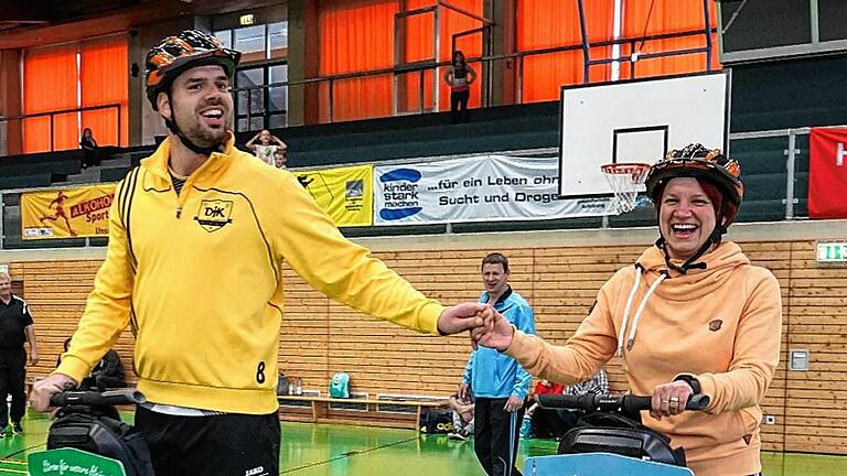 Sven und Tanja Petermann auf den Segways.