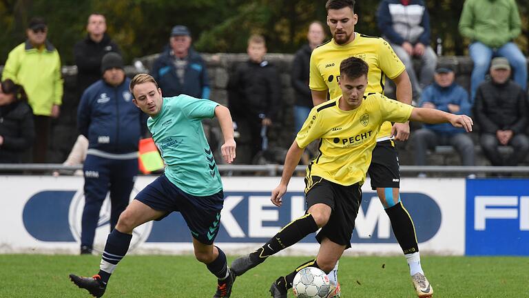 Mit Platz drei hat der Fast-Absteiger der vergangenen Saison, die SG Brendlorenzen/Windshausen (am Ball Artur Rosbach, dahinter sein Bruder Artem), für die bislang größte Überraschung gesorgt.