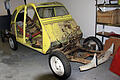Citroen 2 CV nach der Schadensaufnahme.