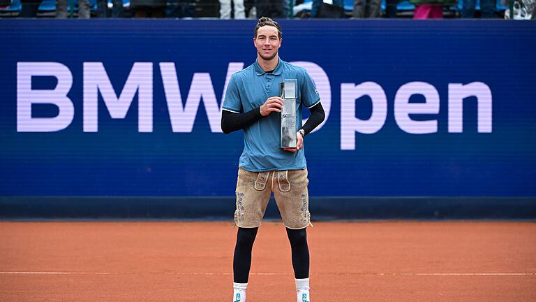 ATP-Tour - München - Jan-Lennard Struff kehrt nach seinem Turniersieg 2024 zu den BMW Open zurück. ATP-Tour - München - Jan-Lennard Struff kehrt nach seinem Turniersieg 2024 zu den BMW Open zurück.
