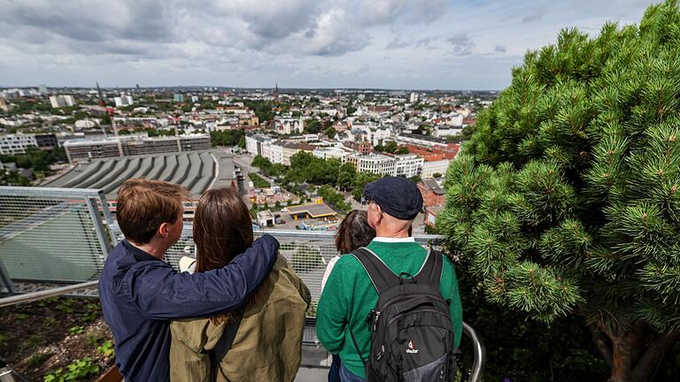 Grüner Bunker in St. Pauli nun für alle offen       -  Toller Blick