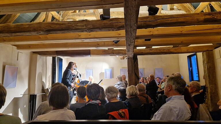 Klein und intim: Der Saal von WeinKulturGaden in Thüngersheim hat Wohnzimmer-Atmosphäre. Klein und intim: Der Saal von WeinKulturGaden in Thüngersheim hat Wohnzimmer-Atmosphäre.