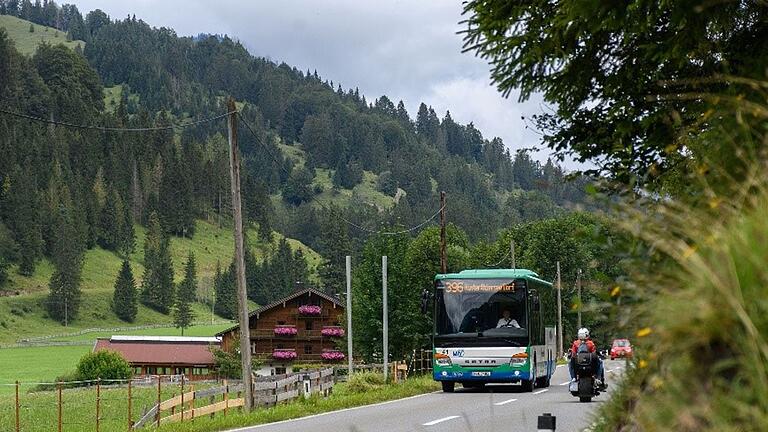 Münchner Bergbus soll auch an Feiertagen fahren       -  Wer bis nach Tirol will, kann mit dem Bergbus hinter der Grenze Thiersee ansteuern.