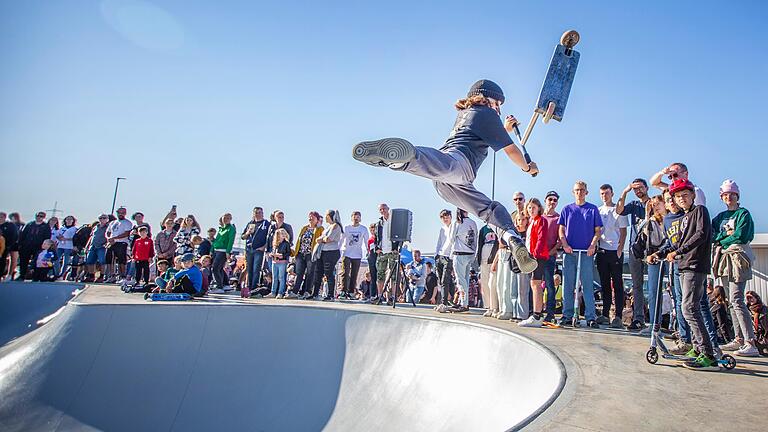 Im Oktober 2021 wurde der Skate- und Bikepark in Knetzgau eröffnet.