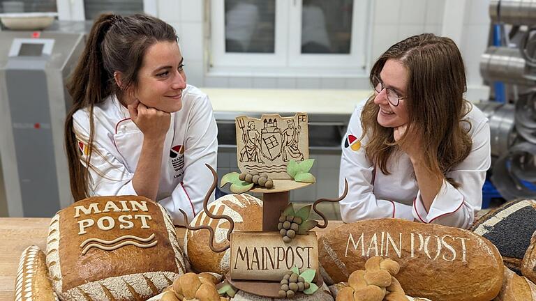 Lea Wagner (links) und Johanna Lenhardt (rechts) gehören schon jetzt zu den besten Bäckermeisterinnen Deutschlands: Sie haben sich für die Deutsche Meisterschaft der Bäckermeister auf der iba in München qualifiziert.