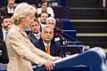 Plenarsitzung EU-Parlament - 3. Tag       -  Beäugen sich kritisch: Von der Leyen und Orban tragen immer wieder Meinungsverschiedenheiten aus.