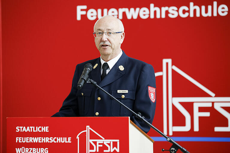 Roland Demke, Leiter der Staatlichen Feuwerwehrschule Würzburg. Roland Demke, Leiter der Staatlichen Feuwerwehrschule Würzburg.