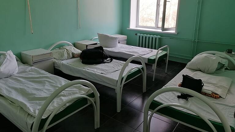 In diesem Krankenhaus in Kromy nahe der Stadt Oriol in Russland mussten zwei Mitarbeiter von URT in Quarantäne. In diesem Krankenhaus in Kromy nahe der Stadt Oriol in Russland mussten zwei Mitarbeiter von URT in Quarantäne.