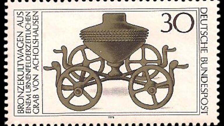 Auf einer 30-Pfennig Briefmarke schickte 1976 die Deutsche Bundespost das Acholshäuser Fundstück auf die Reise Auf einer 30-Pfennig Briefmarke schickte 1976 die Deutsche Bundespost das Acholshäuser Fundstück auf die Reise
