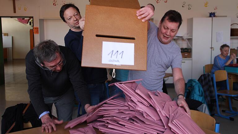 Bei den Stichwahlen am 29. März kann nur per Brief abgestimmt werden. Die Wahllokale bleiben dicht.