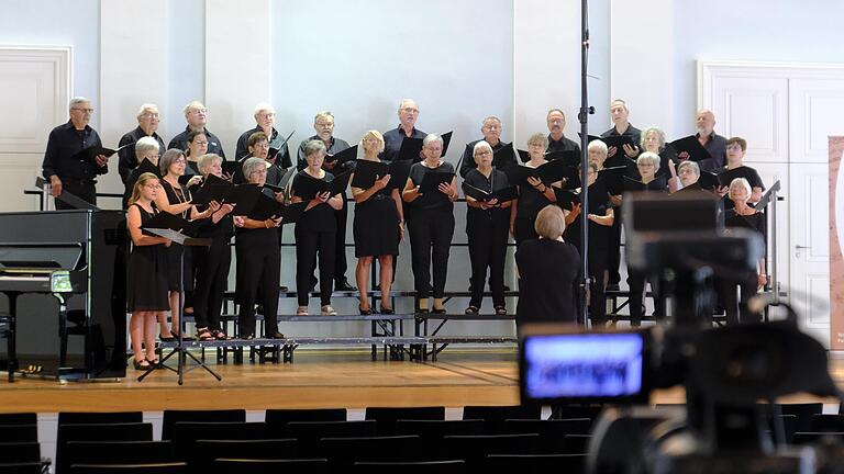 Der Carmina Chor des MGV Erlenbach 1874 e.V., Leistungschor des Fränkischen Sängerbundes.