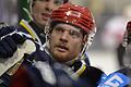 Ob Kevin Heckenberger nach seiner Verletzung in der Partie gegen Peißenberg an diesem Wochenende für den ERV Schweinfurt in den Partien gegen den EV Dingolfing zu Hause und auswärts beim ESC Dorfen mitspielen kann, wird sich erst kurzfristig entscheiden.