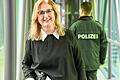 Elke Schubert ist Polizistin der ersten Stunde in Würzburg. Am 1. März vor 30 Jahren trat sie ihre Ausbildung bei der Bereitschaftspolizei in Würzburg an. Heute arbeitet sie bei der Polizeiinspektion Würzburg-Land.