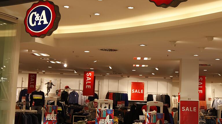C&amp;A bleibt in der Stadtgalerie, hat dort einen langfristigen Vertrag und ist mit Kundenfrequenz und Umsätzen sehr zufrieden.