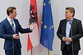 AUSTRIA-POLITICS-GOVERNMENT-ELECTIONS       -  ÖVP-Chef Sebastian Kurz (links) und Werner Kogler, Vorsitzender der Grünen, wollen Koalitionsverhandlungen aufnehmen.