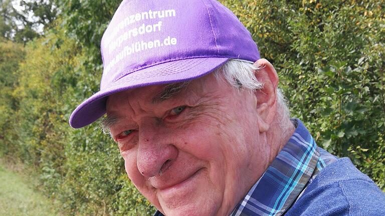 Helmut Schmitt feiert an diesem Freitag, 19. Februar, seinen 90. Geburtstag. Das langjährige, engagierte Mitglied des TSV Brendlorenzen lebt seit knapp viereinhalb Jahren im Seniorenzentrum in Herpersdorf. Helmut Schmitt feiert an diesem Freitag, 19. Februar, seinen 90. Geburtstag. Das langjährige, engagierte Mitglied des TSV Brendlorenzen lebt seit knapp viereinhalb Jahren im Seniorenzentrum in Herpersdorf.