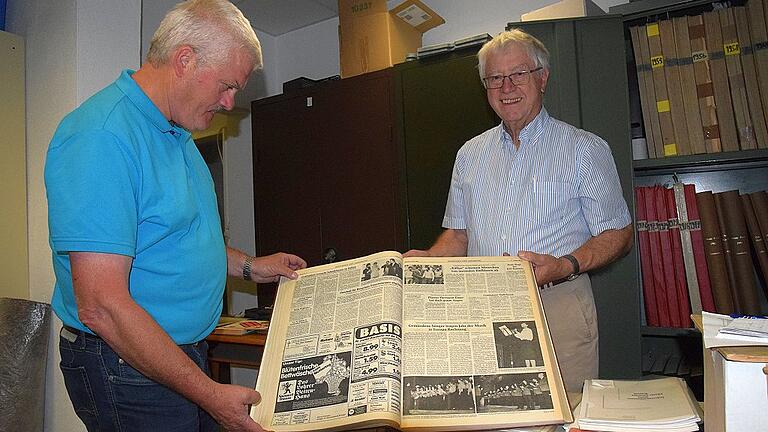 Bruno Schneider (links) ist Nachfolger von Werner Fella als Archivpfleger der Stadt Gemünden. Bruno Schneider (links) ist Nachfolger von Werner Fella als Archivpfleger der Stadt Gemünden.
