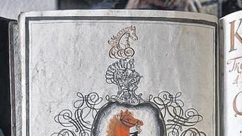 Das Wappen der Zobel von Giebelstadt verweist auf die Stifter des Ochsenfurter Kauzenbuchs.