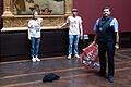 Die Klebe-Attacke der radikalen Klimagruppe «Letzte Generation» auf die «Sixtinische Madonna» vom 23. August 2022 in der Dresdner Gemäldegalerie Alte Meister hat Schäden in fünfstelliger Höhe verursacht.