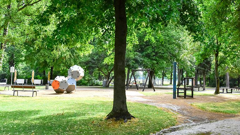 Der Spielplatz in den Wehranlagen in Schweinfurt.