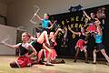 Die 'Little Twirling Stars' jonglierten bei ihrem Tanzauftritt mit Stäben.