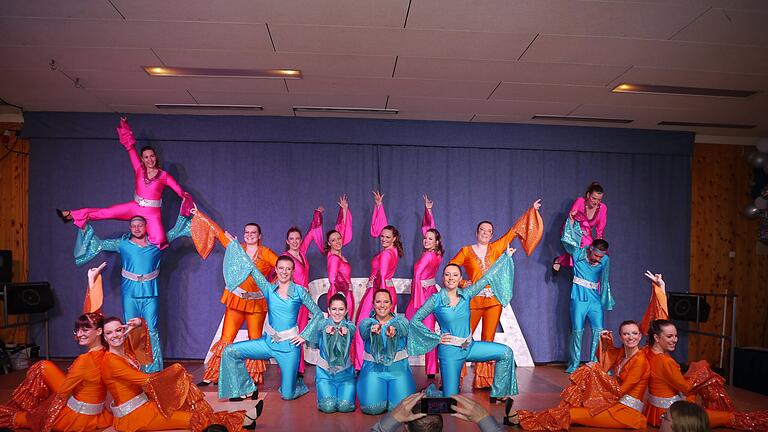 Prunksitzung Gauaschach - Prunksitzung Gauaschach: Showtanzgruppe Prunksitzung Gauaschach - Prunksitzung Gauaschach: Showtanzgruppe