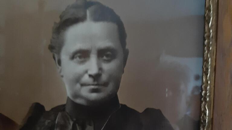 Die Gründerin des Textilhauses Ortloff, Maria Hohmann (Foto), wäre zurecht stolz gewesen, dass ihr Werk 130 Jahre überdauerte. - Die Gründerin des Textilhauses Ortloff, Maria Hohmann (Foto), wäre zurecht stolz gewesen, dass ihr Werk 130 Jahre überdauerte. Die Gründerin des Textilhauses Ortloff, Maria Hohmann (Foto), wäre zurecht stolz gewesen, dass ihr Werk 130 Jahre überdauerte. - Die Gründerin des Textilhauses Ortloff, Maria Hohmann (Foto), wäre zurecht stolz gewesen, dass ihr Werk 130 Jahre überdauerte.