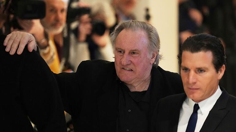 Depardieu-Prozess fortgesetzt       -  Depardieu weist Anschuldigungen zurück