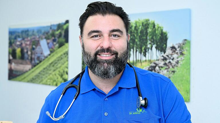 Dr. Mohammad Ahmadi ist Facharzt für Allgemeinmedizin und betreibt eine Hausarztpraxis in Mainstockheim. Außerdem ist er Bezirksvorsitzender des bayrischen Hausarztverbandes in Unterfranken.