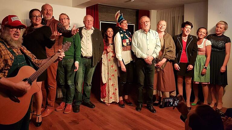 Die neu Zugezogenen im Gerolzhöfer Land stellen bei 'Neue Heimat - alte Heimat' in ganz persönlichen, selbst verfassten Beiträgen im Theaterhaus ihre heimatlichen Wurzeln vor.