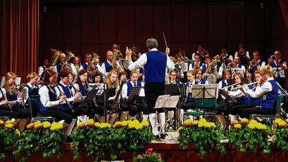 Jahreskonzert in der Wandelhalle: das Jugendblasorchester Scholz aus Geroda.