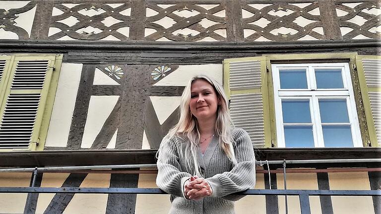 Chefin Roxana Panga (25) bietet in ihrem neuen Ristorante Rossana am Marktplatz italienische Speisen und Desserts. Foto: Sigismund von Dobschütz       -  Chefin Roxana Panga (25) bietet in ihrem neuen Ristorante Rossana am Marktplatz italienische Speisen und Desserts. Foto: Sigismund von Dobschütz