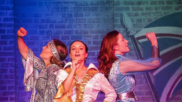 Die Kammeroper Köln verabschiedete sich mit Abba-Hits bei der Musical-Gala im Gemeindehaus Schweinfurt.