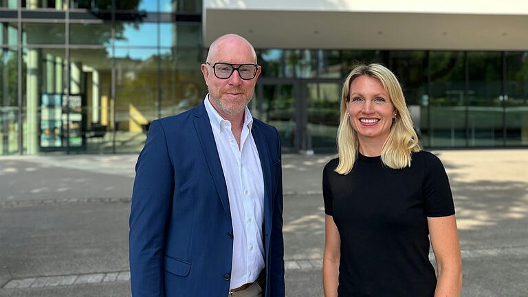 Zeichnen für das Programm der Stadthalle verantwortlich: Die Kulturmanager Janina Mayer und Michael Schönmeier. Zeichnen für das Programm der Stadthalle verantwortlich: Die Kulturmanager Janina Mayer und Michael Schönmeier.