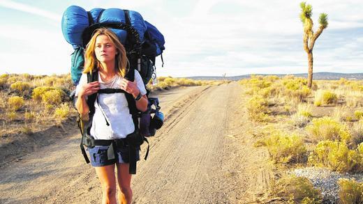 Allein durch die Wüste: Reese Witherspoon in einer Szene von &bdquo;Der große Trip &ndash; Wild&ldquo;.