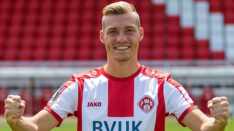 Er will im Kickers-Dress wieder jubeln: Neuzugang Dominik Widemann. Er will im Kickers-Dress wieder jubeln: Neuzugang Dominik Widemann.