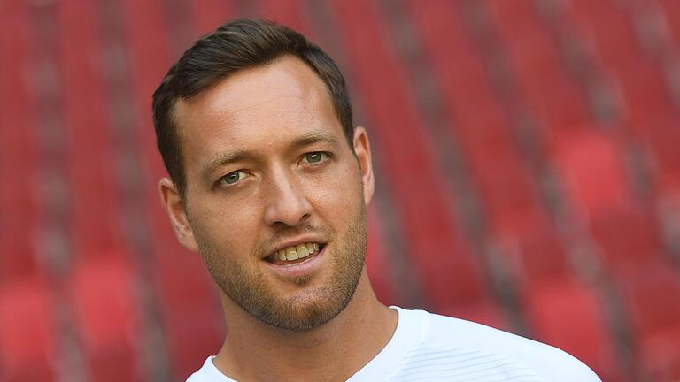 DSC_2343.jpg       -  Beim FC Augsburg stand Julian Schieber von 2018 bis 2021 unter Vertrag. Nun versucht er sich als Schlagersänger.