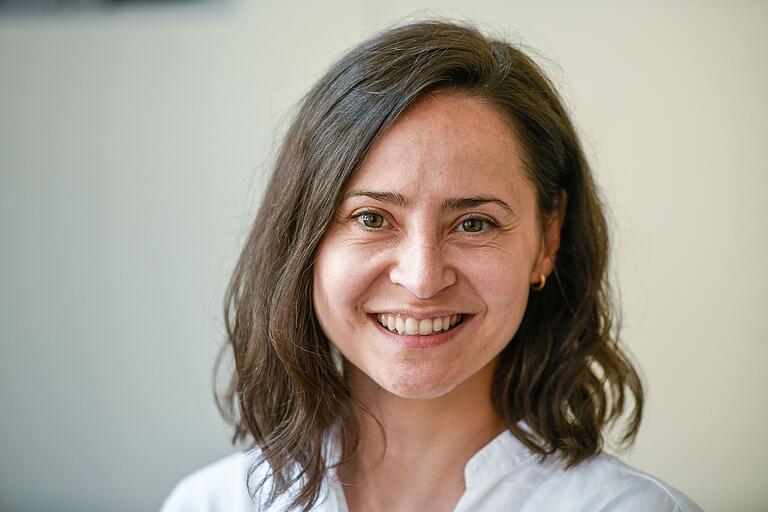 Julia Ernst ist Sozialrechtsreferentin beim Sozialverband VdK in Würzburg. Der VdK berät Menschen mit Problemen im Sozial- und Gesundheitsbereich. Julia Ernst ist Sozialrechtsreferentin beim Sozialverband VdK in Würzburg. Der VdK berät Menschen mit Problemen im Sozial- und Gesundheitsbereich.