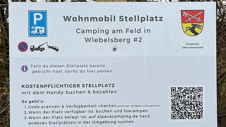 Mittels Schild gekennzeichneter Wohnmobilstellplatz der Gemeinde Oberschwarzach. Mittels Schild gekennzeichneter Wohnmobilstellplatz der Gemeinde Oberschwarzach.